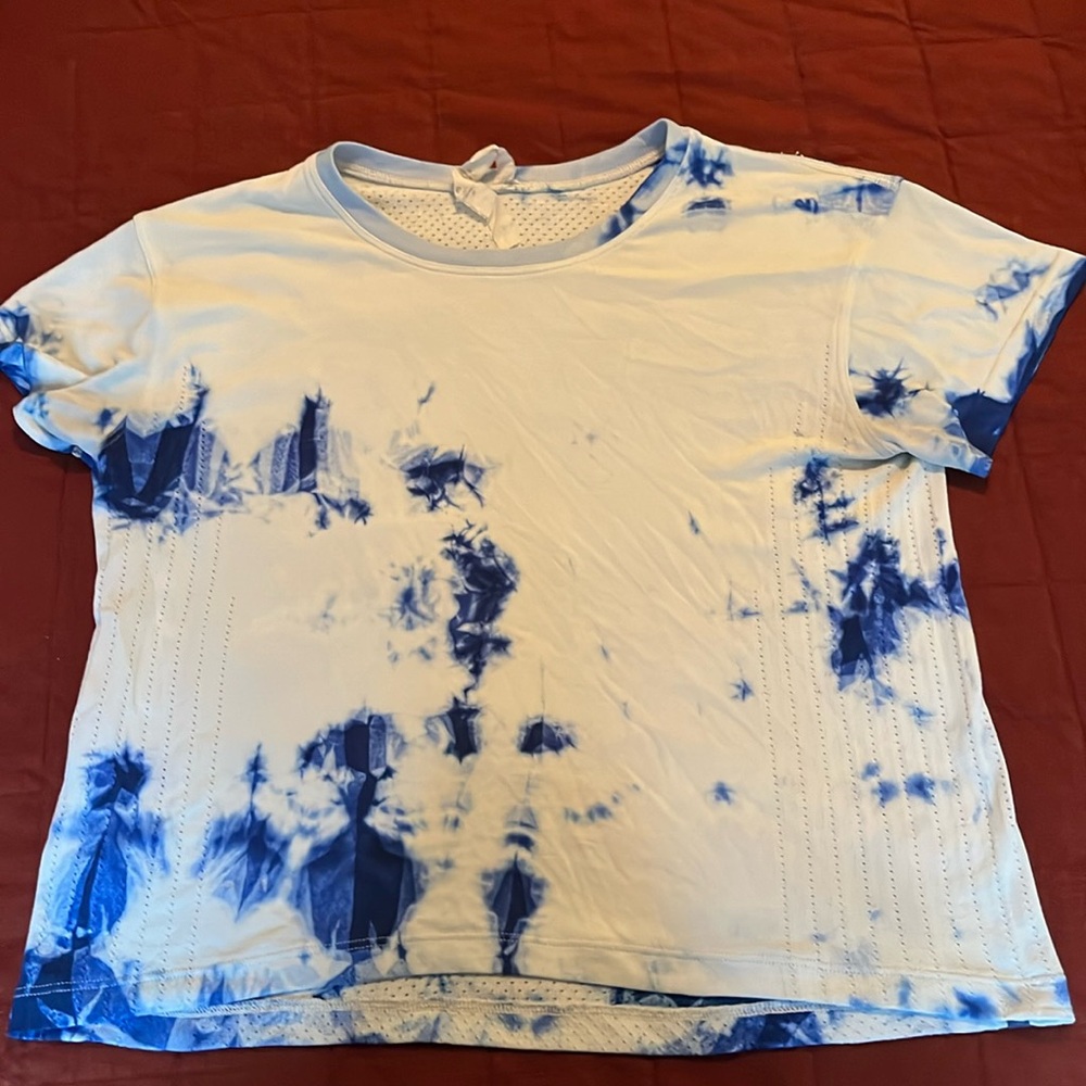 Lululemon ribbed tee